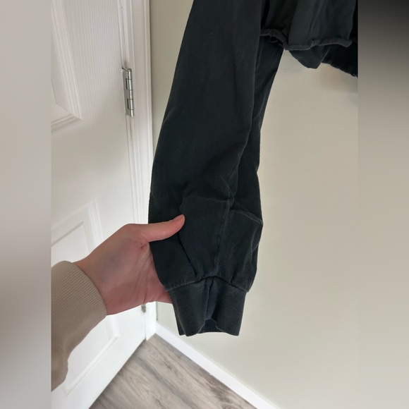 Raw Hem Boxy Crop Top - Picture 3 of 5